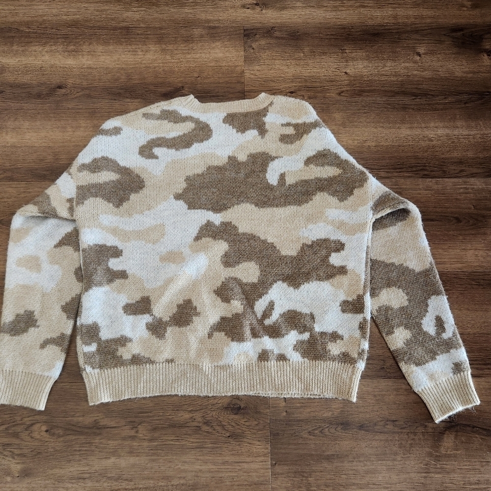 Lucky Brand Women's Brown and Beige Camouflage Crew Neck Sweater Size Medium - Picture 2 of 4